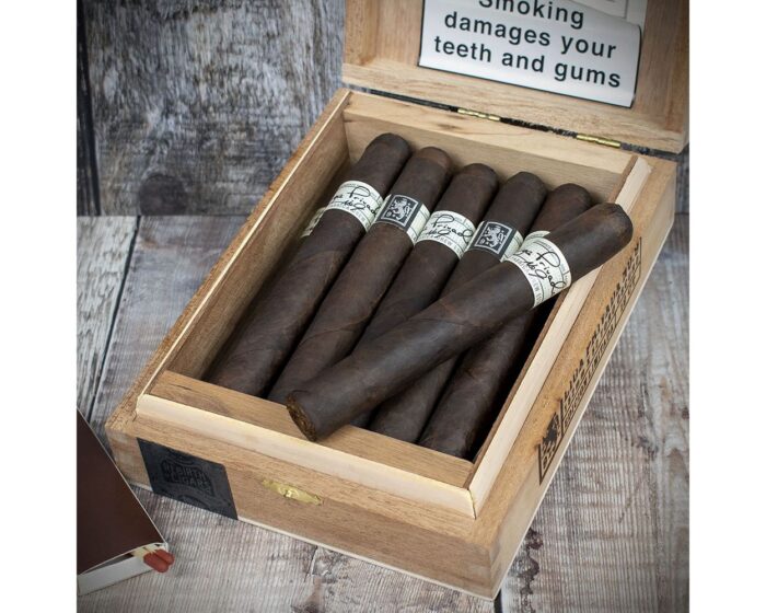 Buy Liga Privada No 9 Toro Especial Cigars UK